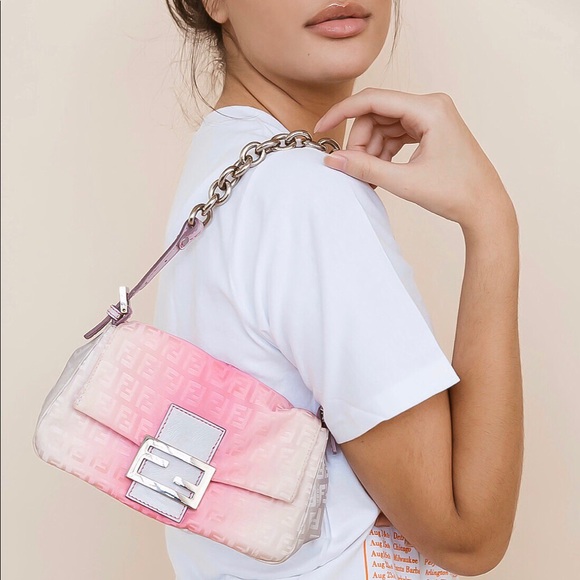 Fendi Handbags - SOLD 💕 Fendi Zucchino Ombre Chain Mamma Baguette